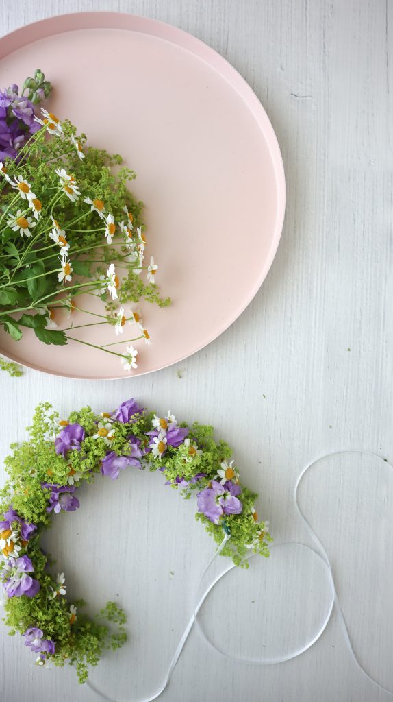 Papierblumen basteln: DIY Mohnblüten aus Krepppapier bekannt aus ARD Buffet | Kati Make It!