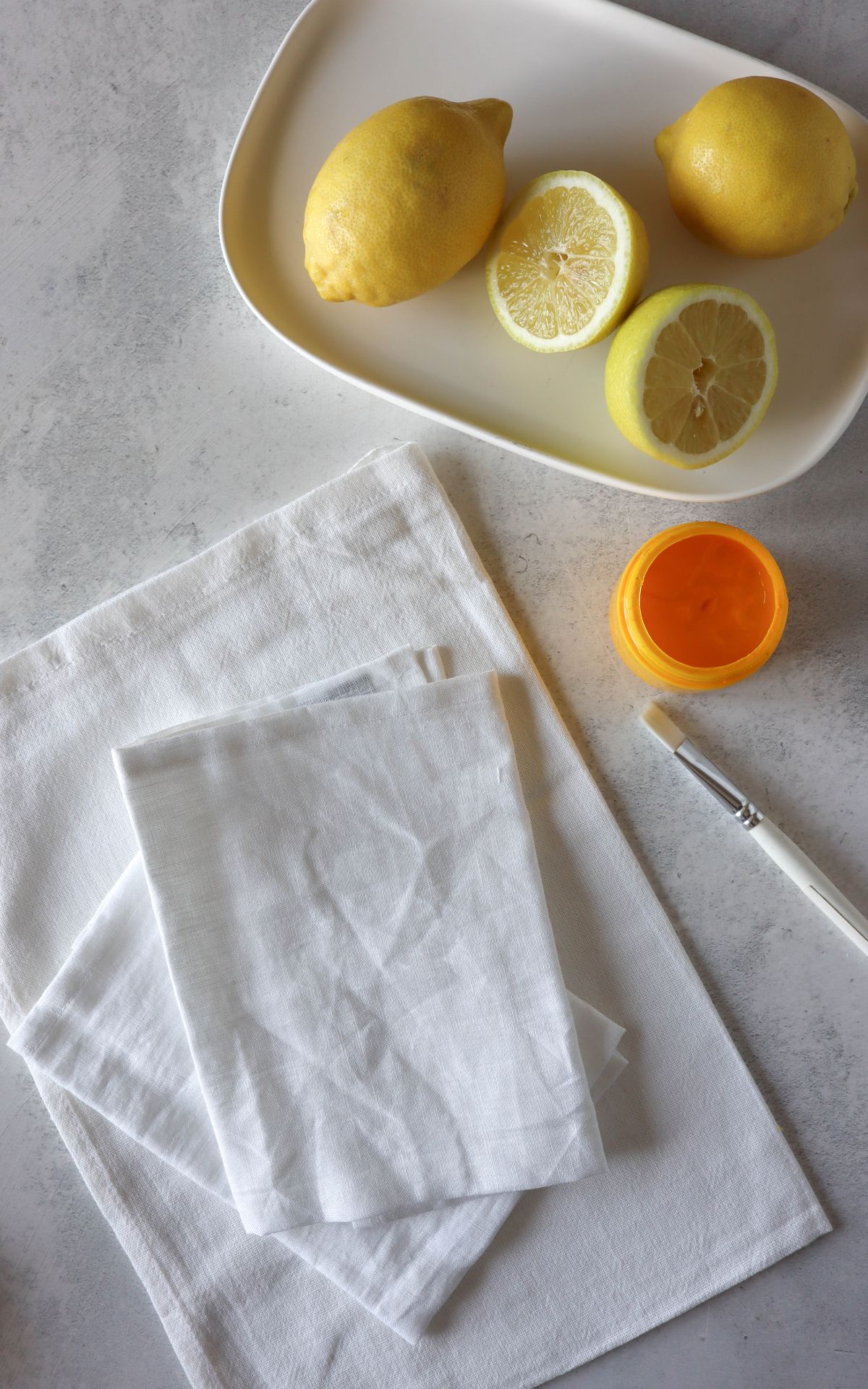 Stoff stempeln mit Zitronen für sommerfrische DIY Deko! 🍋 Meine einfache Stempel-Technik für Servietten, Geschirrtücher & Co. bekannt aus SWR & WDR Fernsehen.