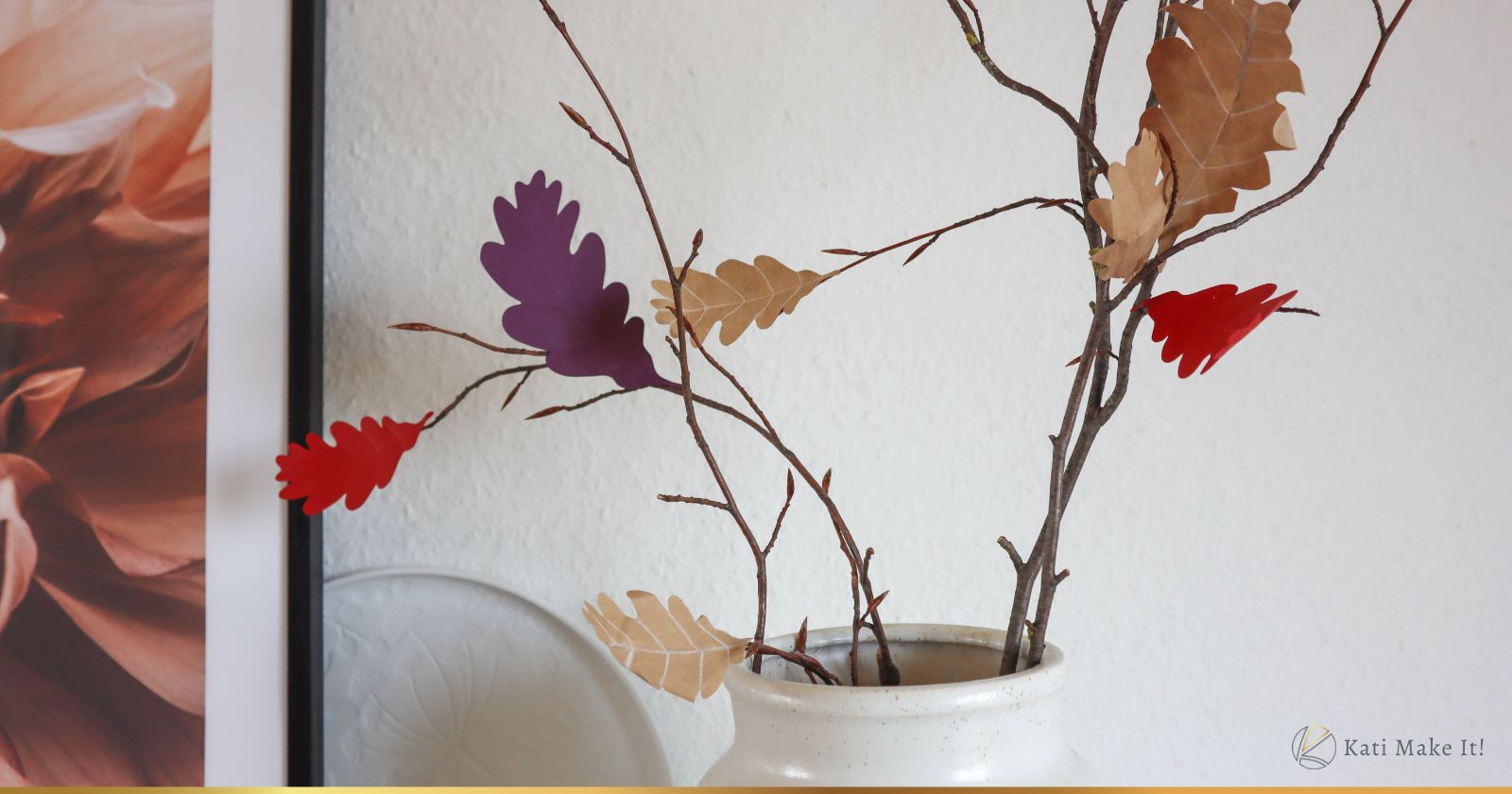 Herbstblätter basteln aus Papier ist eine einfache und schnelle Möglichkeit, deine Herbstdeko aufzupeppen. Mit dieser Anleitung kannst du DIY-Herbstblätter ganz leicht selbst gestalten. Inklusive praktischer Vorlagen zum Nachzeichnen und Basteln. Mein DIY bekannt aus SWR Kaffee oder Tee