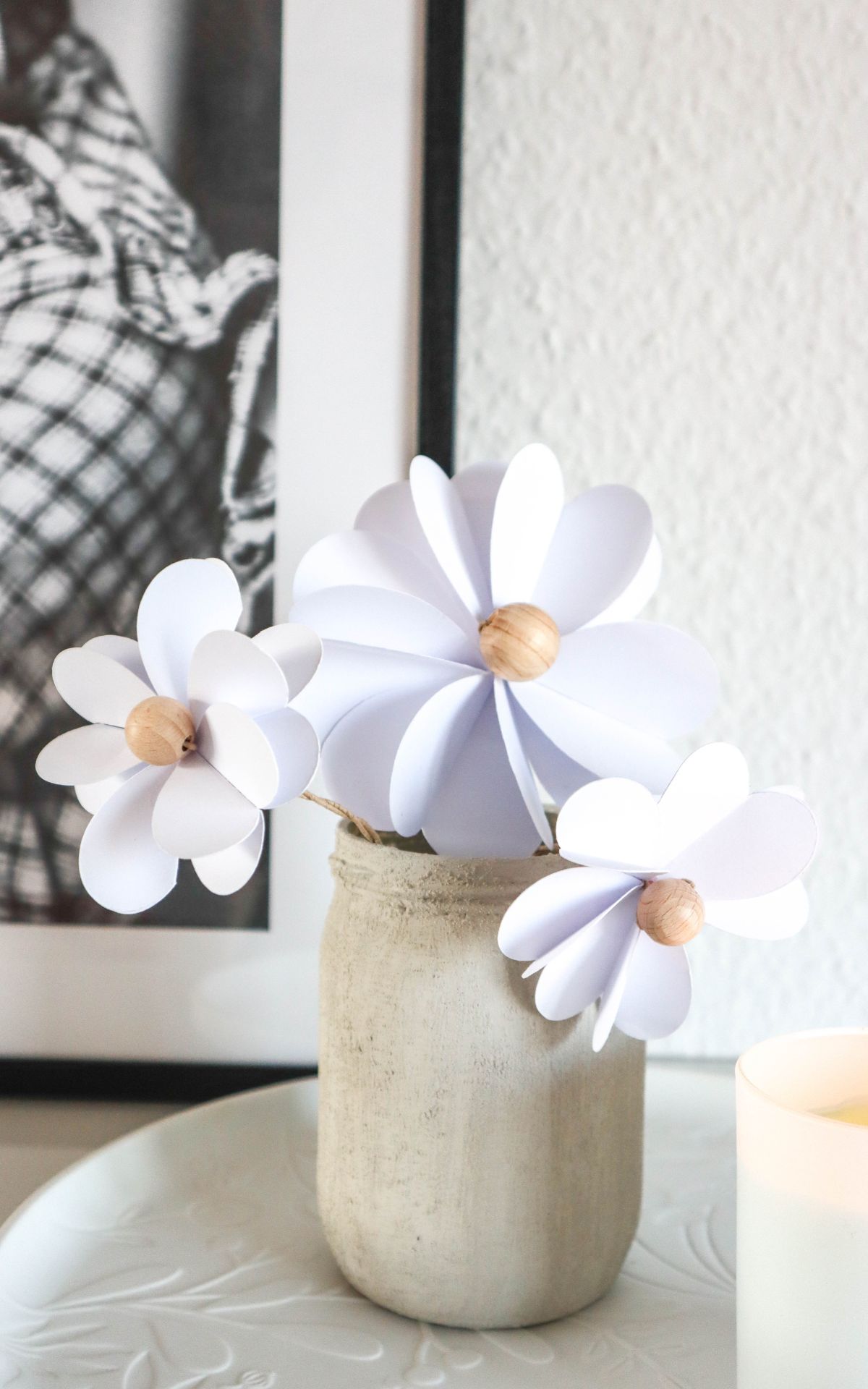 Papierblumen basteln leicht gemacht: Kreiere stilvolle DIY-Blumen aus Papier. Kreativ, vielseitig und perfekt als Geschenk oder Deko für dein Zuhause!